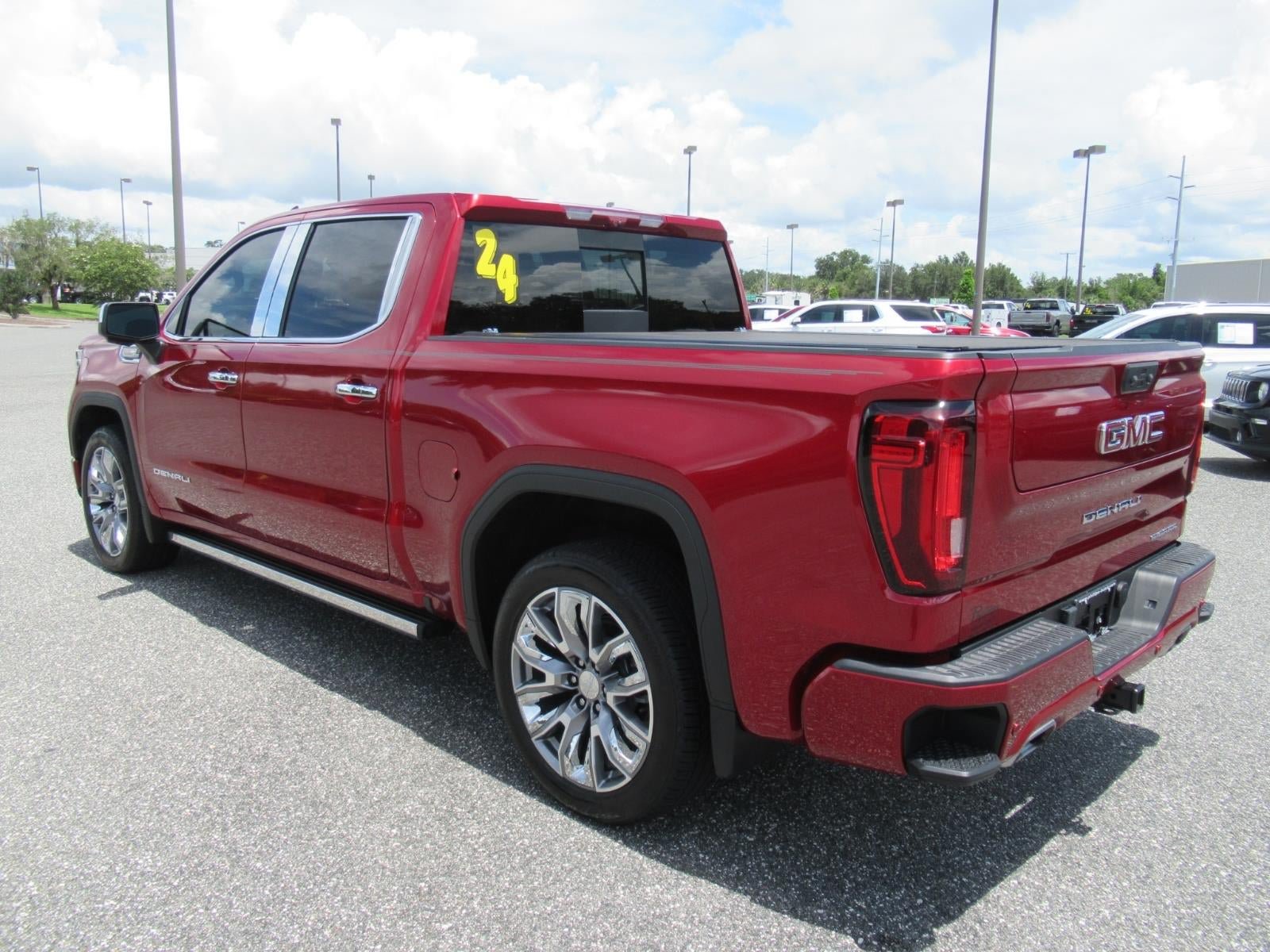 Used 2024 GMC Sierra 1500 Denali AWD/4WD image 5