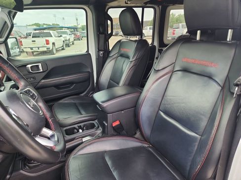 Used 2018 Jeep Wrangler Unlimited Rubicon AWD/4WD image 14