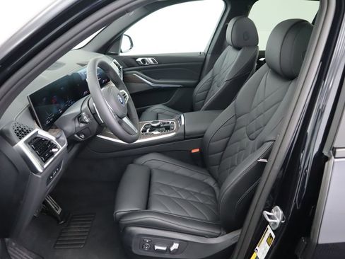 Used 2026 BMW X5 xDrive50e w/ M Sport Package image 22