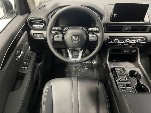 New 2025 Honda Pilot Touring image 22