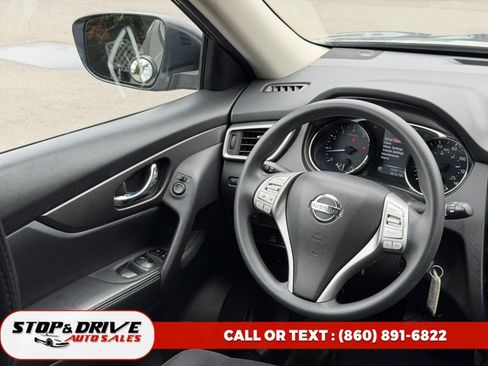 Used 2016 Nissan Rogue S AWD/4WD image 13