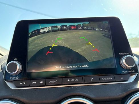 Used 2025 Nissan Sentra SV FWD image 31