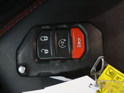 Used 2021 Jeep Wrangler Unlimited Rubicon image 25