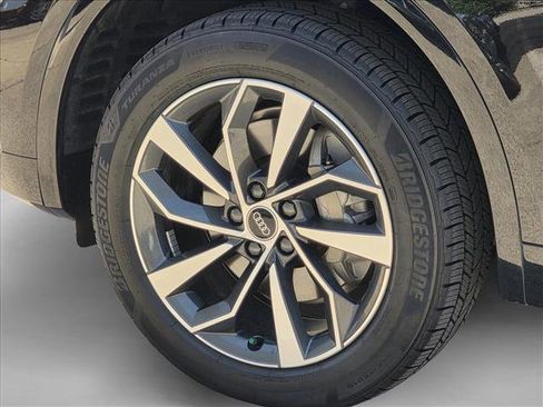 Used 2023 Audi Q5 2.0T Premium Plus w/ Premium Plus Package AWD/4WD image 9