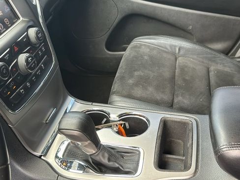 Used 2017 Jeep Grand Cherokee Altitude AWD/4WD image 21