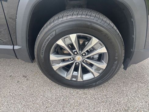 Used 2025 Chevrolet Equinox LT FWD image 29