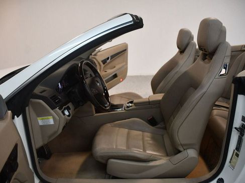 Used 2011 Mercedes-Benz E 550 Cabriolet image 33
