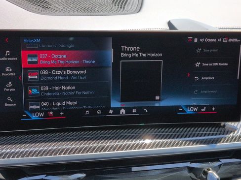 Used 2025 BMW X7 M60i AWD/4WD image 23