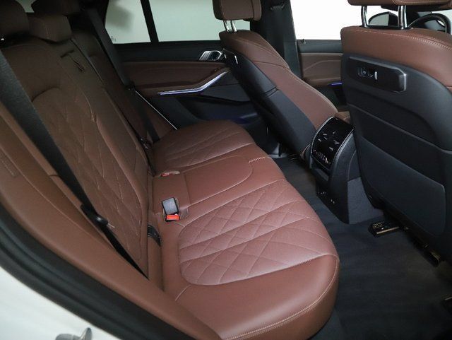Used 2026 BMW X5 xDrive50e w/ M Sport Package AWD/4WD image 34