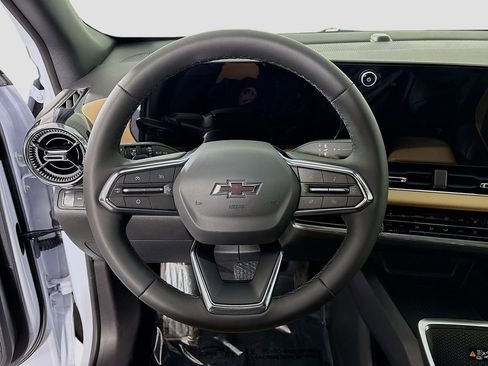 New 2026 Chevrolet Equinox ACTIV w/ Convenience Package III image 11