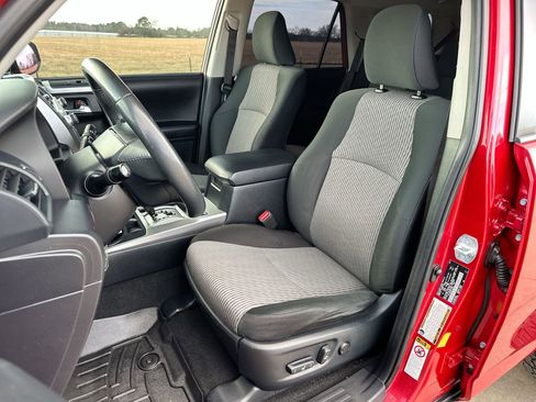 Used 2017 Toyota 4Runner SR5 image 11