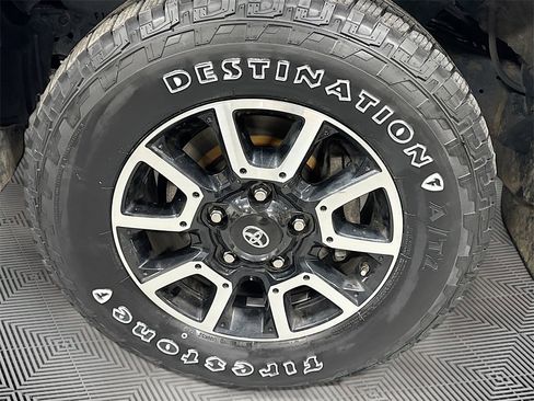 Used 2018 Toyota Tundra SR5 image 26