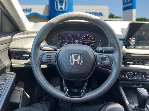Used 2023 Honda Accord EX image 17