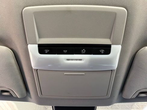 Used 2025 Nissan Altima 2.5 SV FWD image 17