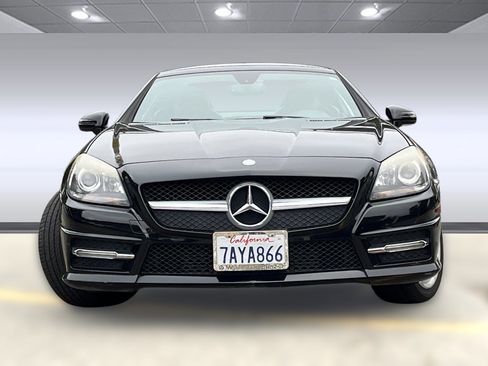 Used 2013 Mercedes-Benz SLK 250 image 4