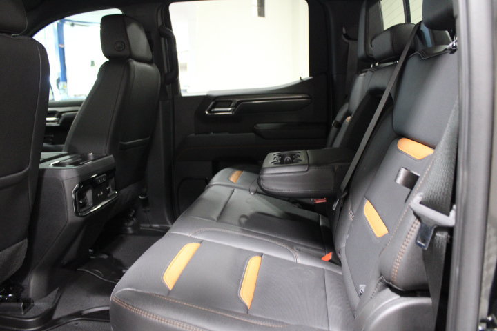 Used 2022 GMC Sierra 1500 AT4 w/ AT4 Premium Package AWD/4WD image 25