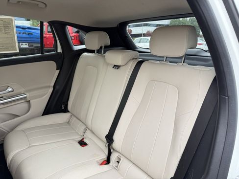 Certified 2021 Mercedes-Benz GLA 250 image 13