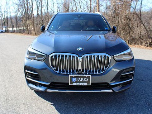 Used 2022 BMW X5 xDrive40i w/ Premium Package image 4
