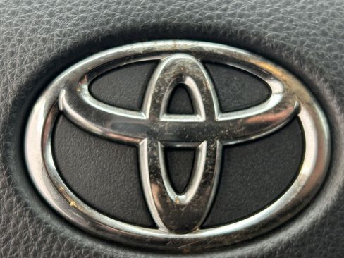 Used 2022 Toyota Highlander XLE image 34