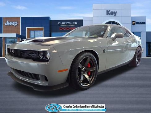 Used 2022 Dodge Challenger SRT Hellcat Redeye RWD image 1