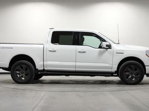 Used 2023 Ford F150 Lightning Lariat w/ Equipment Group 511A High image 3