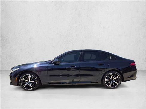 Used 2026 BMW 530i w/ M Sport Package RWD image 9