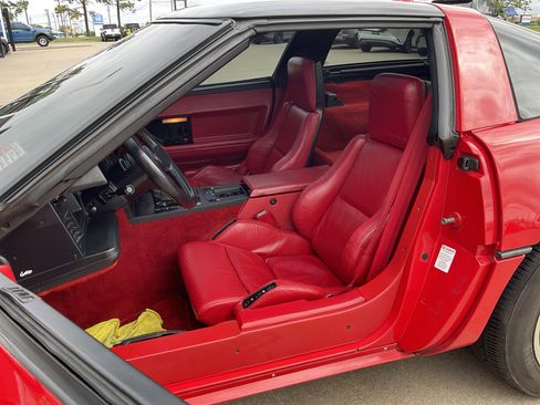 Used 1987 Chevrolet Corvette Coupe image 14