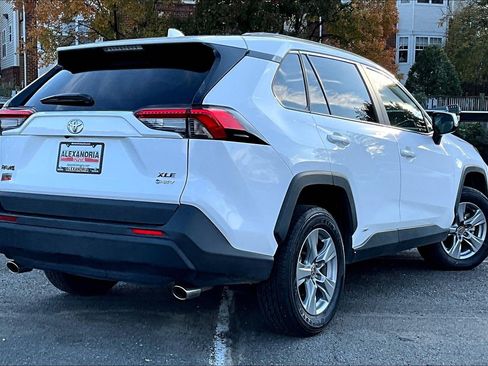 Used 2025 Toyota RAV4 XLE image 12