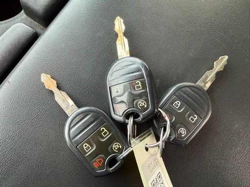 Used 2012 Ford F250 Lariat w/ Lariat Interior Pkg image 15