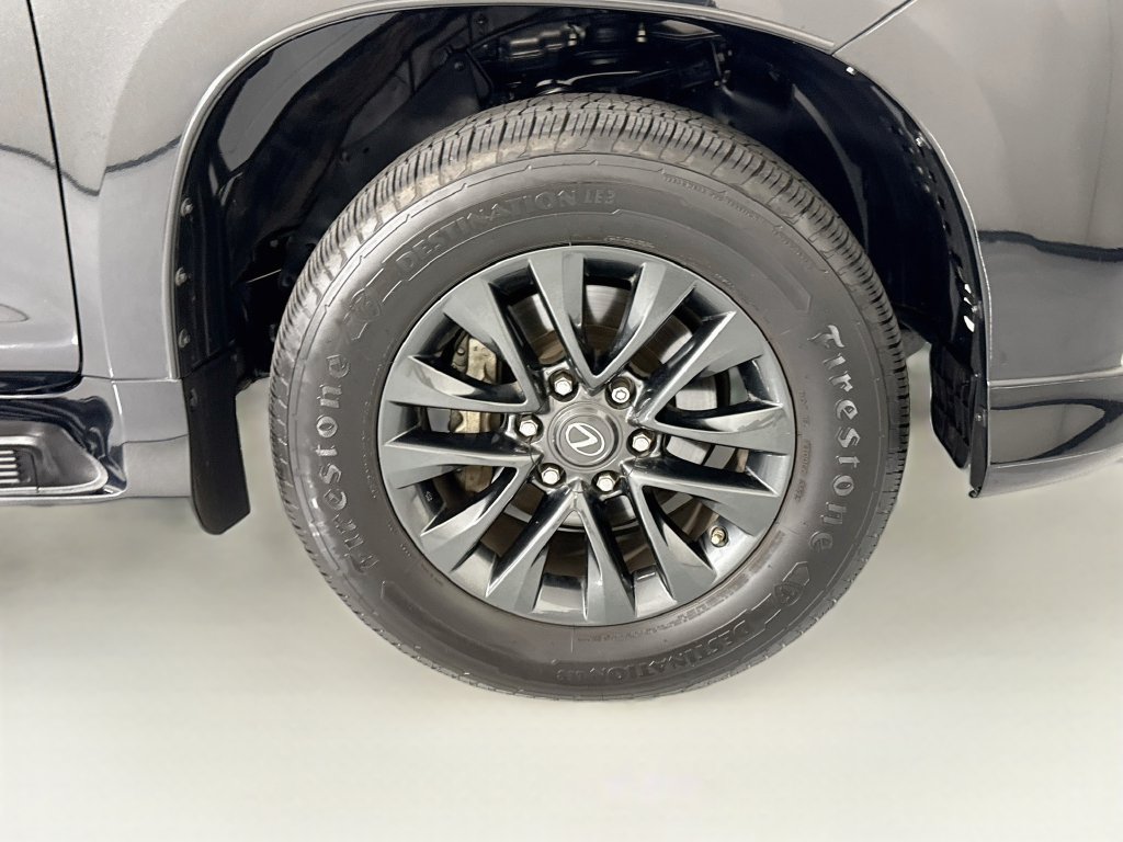 Used 2023 Lexus GX 460 Premium w/ Premium Package AWD/4WD image 32