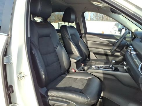 Used 2019 MAZDA CX-5 Touring image 12