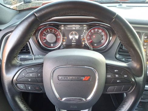 Used 2022 Dodge Challenger SXT image 23
