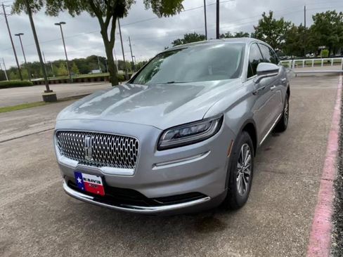 Used 2021 Lincoln Nautilus AWD w/ Equipment Group 101A image 5