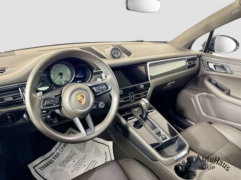 Used 2023 Porsche Macan S w/ Sport Chrono Package AWD/4WD image 30