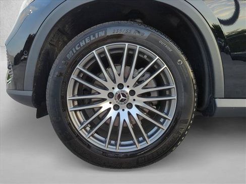 Used 2026 Mercedes-Benz GLC 300 image 24