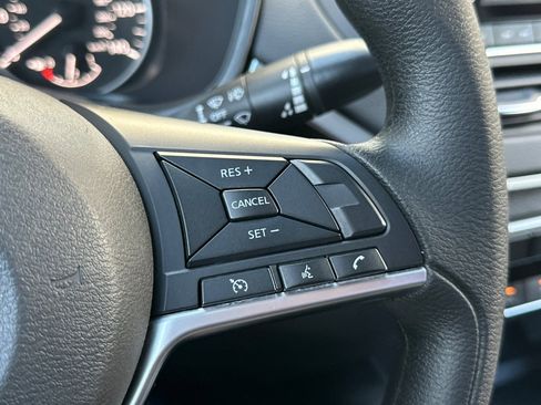 Used 2022 Nissan Altima 2.5 SV FWD image 26