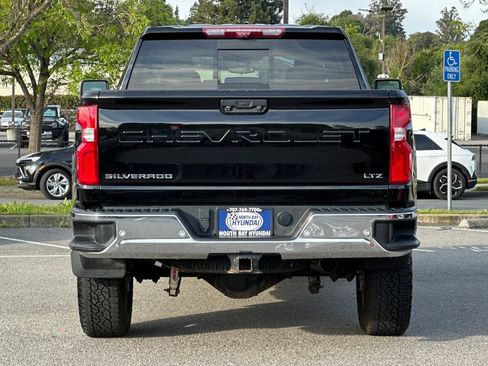 Used 2022 Chevrolet Silverado 2500 LTZ w/ LTZ Premium Package AWD/4WD image 5