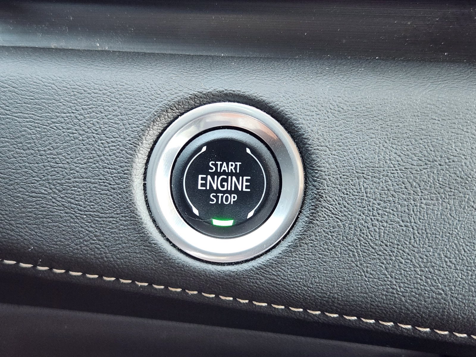 Used 2024 Cadillac Escalade ESV Sport RWD image 22