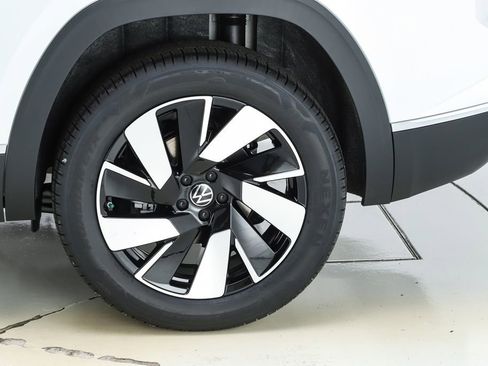 New 2026 Volkswagen Atlas Cross Sport SEL image 6