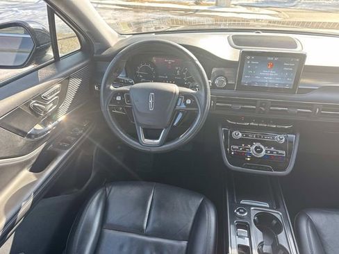 Used 2021 Lincoln Corsair Standard w/ Premium Package image 19