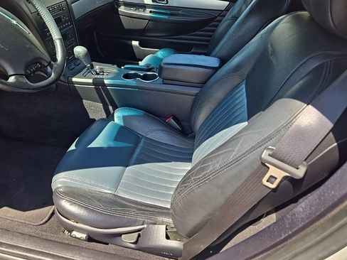 Used 2005 Ford Thunderbird RWD image 9