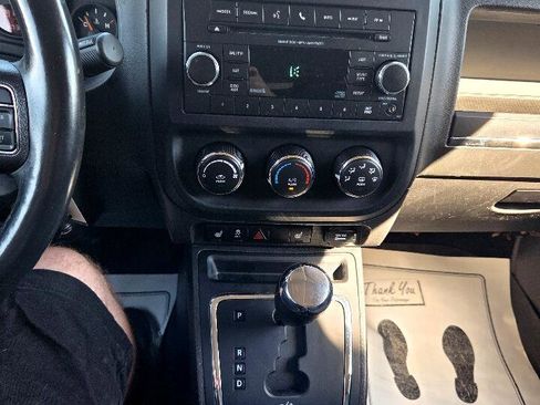 Used 2014 Jeep Patriot Latitude image 23