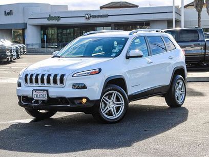 Used 2017 Jeep Cherokee Limited w/ Luxury Group