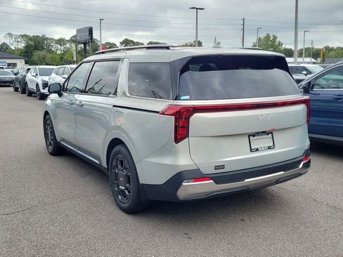 New 2026 Kia Carnival SX FWD image 4