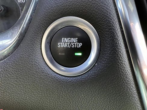 Used 2023 Chevrolet Traverse RS AWD/4WD image 20