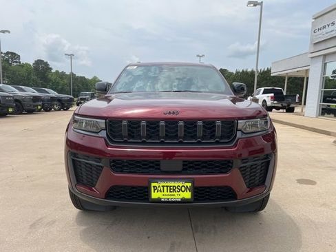 New 2026 Jeep Grand Cherokee L 4WD image 3
