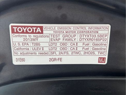 Used 2013 Toyota Highlander Limited FWD image 29