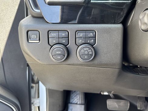 Used 2023 Chevrolet Silverado 1500 LTZ AWD/4WD image 19