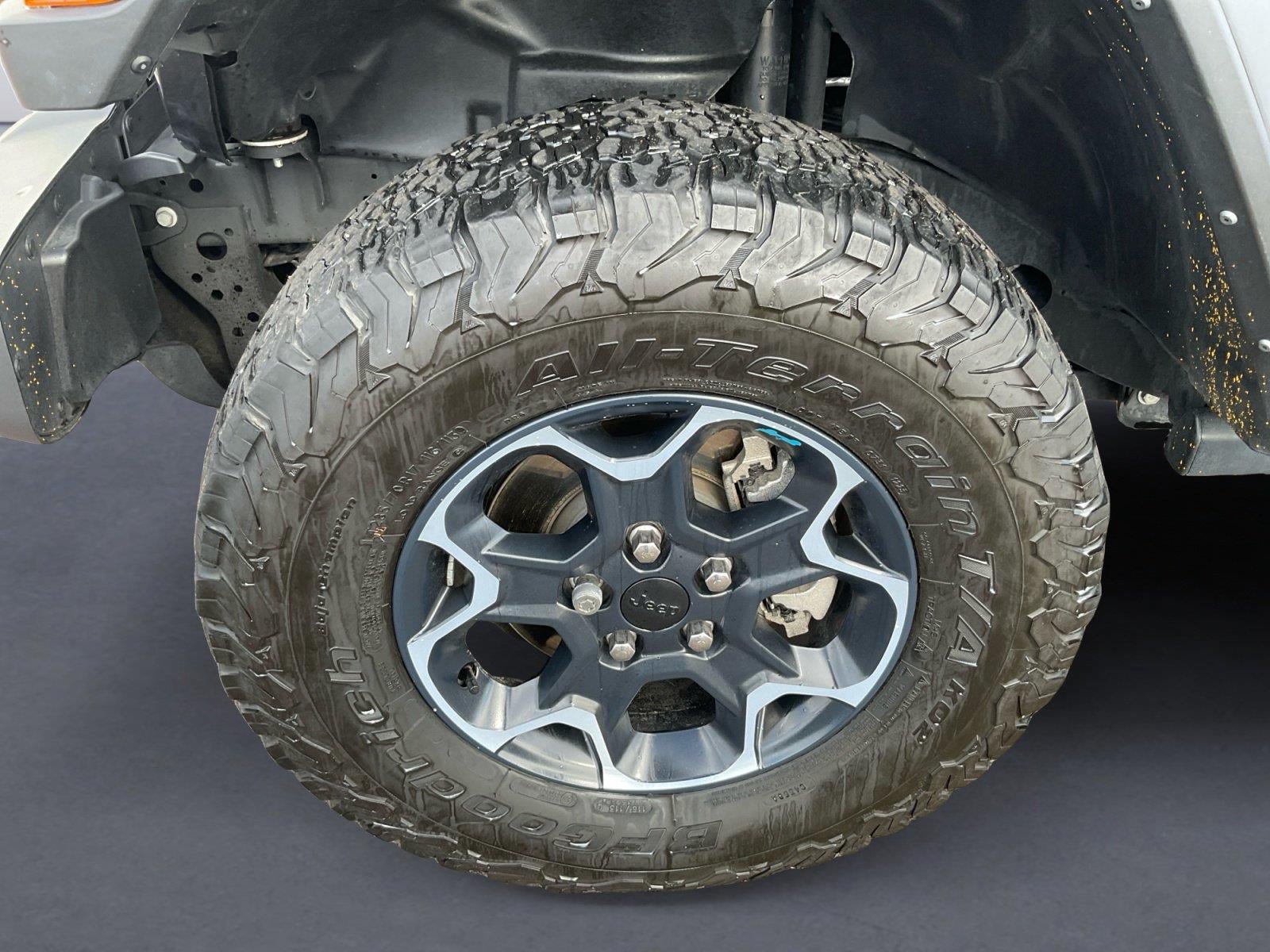 Used 2023 Jeep Wrangler Unlimited Rubicon 4xe w/ Cold Weather Group AWD/4WD image 14