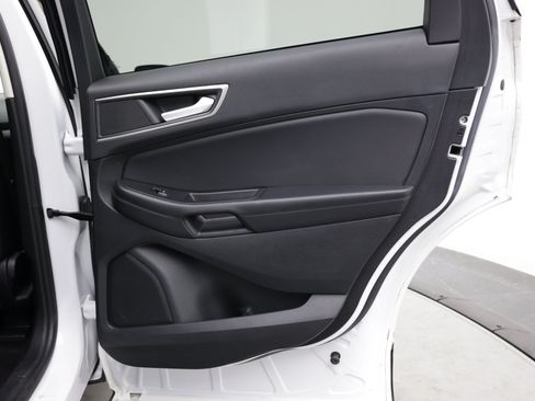 Used 2024 Ford Edge SEL AWD/4WD image 34